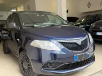 Usata Lancia Ypsilon 69 CV (50 kW) 2018 Blu Utilitaria