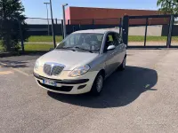 Usata Lancia Ypsilon 60 CV (44 kW) 2004 Grigio Utilitaria