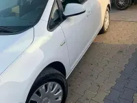 Usata Opel Astra 110 CV (80 kW) 2013 Bianco Station wagon