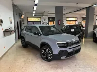 Uusi Jeep Avenger Summit 101 HP (74 kW) 2026 Harmaa Katumaasturi