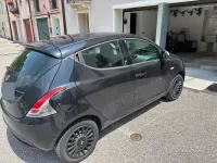 Usata Lancia Ypsilon 69 CV (50 kW) 2014 Nero Utilitaria