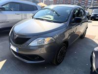 Usata Lancia Ypsilon Gold 69 CV (50 kW) 2021 Grigio Utilitaria