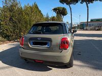Begagnad Mini ONE 102 HK (75 kW) 2019 Grön Halvkombi