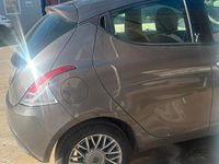 Usata Lancia Ypsilon 95 CV (69 kW) 2014 Grigio Utilitaria
