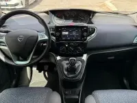 Usata Lancia Ypsilon Gold 69 CV (50 kW) 2023 Bianco pastello Utilitaria