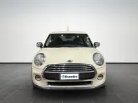 Usata Mini ONE 102 CV (75 kW) 2017 Alpine white Utilitaria
