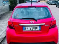 Usata Toyota Yaris 90 CV (66 kW) 2016 Rosso Berlina