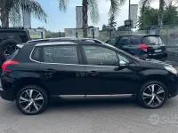 Usata Peugeot 2008 Allure 99 CV (72 kW) 2016 Nero SUV