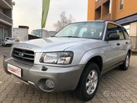 Usata Subaru Forester 125 CV (91 kW) 2002 Grigio SUV