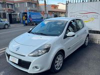Usata Renault Clio II Dynamique 72 CV (52 kW) 2010 Bianco Berlina