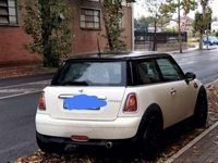 Usata Mini Cooper D 109 CV (80 kW) 2009 Beige Utilitaria