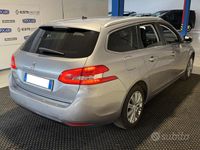 Begagnad Peugeot 308 SW Allure 131 HK (96 kW) 2021 Grå Kombi