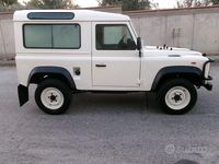 Gebraucht Land Rover Defender 109 PS (80 kW) 1990 Weiß SUV