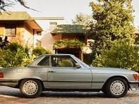 Usata Mercedes SL500 245 CV (180 kW) 1983 Grigio Cabrio
