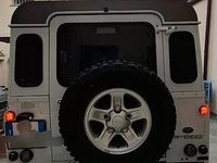 Usata Land Rover Defender SE 122 CV (89 kW) 2012 Bianco Station wagon
