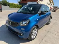 Usata Smart ForFour Passion 71 CV (52 kW) 2017 Blu Utilitaria