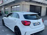 Usata Mercedes A180 Premium 109 CV (80 kW) 2016 Berlina