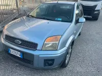 Usata Ford Fusion 80 CV (58 kW) 2007 Bluazzurro Utilitaria