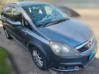 Usata Opel Zafira 94 CV (69 kW) 2006 Grigio Monovolume