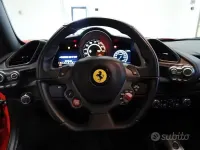 Usata Ferrari 488 670 CV (492 kW) 2016 Rosso Coupé