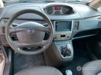 Usata Lancia Musa 120 CV (88 kW) 2008 Grigio Monovolume