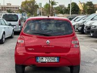 Usata Renault Twingo Initiale 64 CV (47 kW) 2008 Rosso Utilitaria