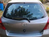 Usata Toyota Yaris 69 CV (50 kW) 2006 Grigio Utilitaria