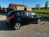 Usata Ford Fiesta 75 CV (55 kW) 2014 Blu Utilitaria
