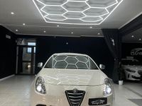 Usata Alfa Romeo Giulietta Distinctive 175 CV (128 kW) 2014 Bianco Berlina