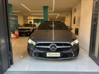 Usata Mercedes A180 Premium 116 CV (85 kW) 2018 Grigio Berlina