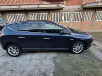 Usata Lancia Delta 120 CV (88 kW) 2009 Utilitaria