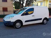 Gebraucht Peugeot Partner 90 PS (66 kW) 2009 Weiß