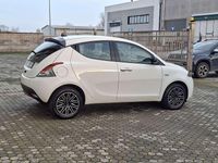 Usata Lancia Ypsilon Gold 69 CV (50 kW) 2023 Bianco Utilitaria