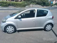 Usata Toyota Aygo 54 CV (39 kW) 2006 Grigio Utilitaria