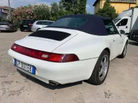Usata Porsche 911 Carrera 4 Cabriolet 272 CV (200 kW) 1995 Bianco pastello Cabrio