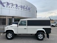 Usata Land Rover Defender 122 CV (89 kW) 2010 Bianco pastello SUV