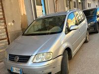 Usata VW Touran 150 CV (110 kW) 2005 Grigio Monovolume