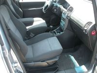 Usata Opel Zafira 101 CV (74 kW) 2004 Gray Monovolume