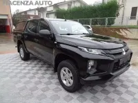 Usata Mitsubishi L200 Invite 150 CV (110 kW) 2021 Nero Pick-up