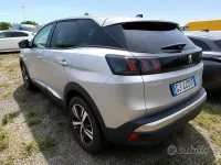 Usata Peugeot 3008 Allure 131 CV (96 kW) 2022 Grigio SUV