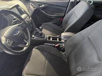 Usata Ford Focus 95 CV (69 kW) 2015 Nero Station wagon