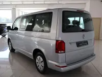 Usata VW Caravelle Comfortline 150 CV (110 kW) 2023 Argento Furgone