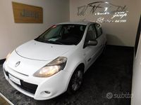 Usata Renault Clio II Dynamique 75 CV (55 kW) 2011 Bianco pastello Berlina
