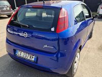 Usata Fiat Grande Punto Dynamic 65 CV (47 kW) 2005 Blu/azzurro Utilitaria