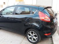 Usata Ford Fiesta Titanium 80 CV (58 kW) 2009 Nero Utilitaria