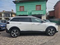 Usata Peugeot 5008 Allure 131 CV (96 kW) 2022 Bianco SUV
