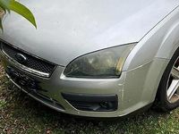Usata Ford Focus 105 CV (77 kW) 2007 Grigio Berlina