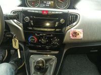 Usata Lancia Ypsilon Silver 69 CV (50 kW) 2014 Argento Utilitaria
