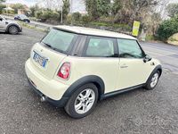 Usata Mini Cooper D 90 CV (66 kW) 2013 Bianco Utilitaria