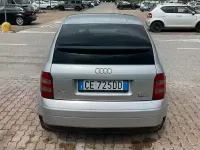 Usata Audi A2 75 CV (55 kW) 2003 Grigio Utilitaria
